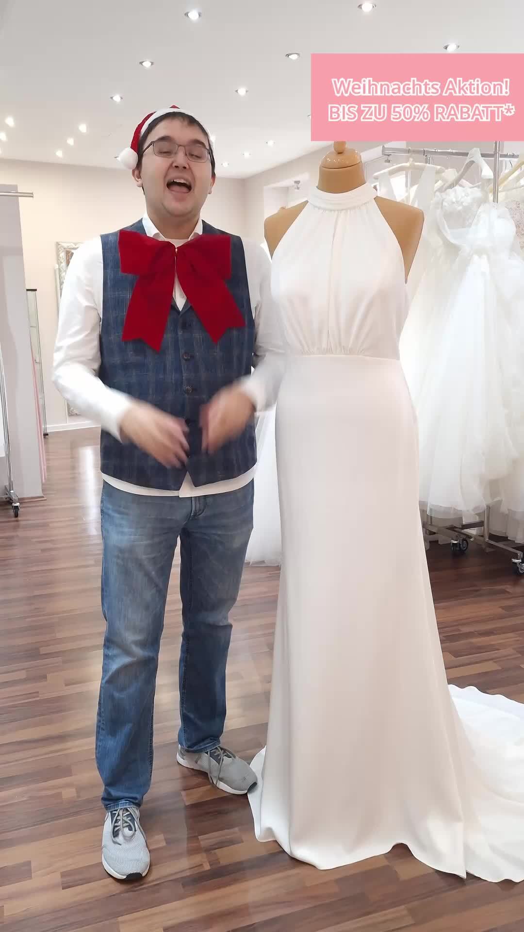 Wir wollen etwas Festtagsstimmung verbreiten und haben für euch eine kleine Aktion.

Vom 04.12. bis zum 20.12. gibt es bei uns BIS ZU 50& RABATT auf unsere Brautkleider.
Wichtig hierzu es gilt nicht für Nachbestellungen und die Rabatte sind nicht Kombinierbar mit anderen Rabatten.

❤️ Bucht euren kostenlosen Beratungs Termin direkt hier 
📒 https://www.brautmode-speyer.de/termin/
Oder ruft uns einfach an unter der: 📞 01737007271

#Brautkleid #Traumhochzeit #BridalFashion #Brautmode #SayYesToTheDress #Braut2026 #Hochzeitsinspiration #BrideToBe #ModernBridal #LuxuryWeddingDress #BrautkleidSpeyer #Hochzeitskleid2026 #Brautatelier #BridalInspo #DressShopping #BridalGoals #speyer #mannheim #heidelberg #vividbridal Werbung