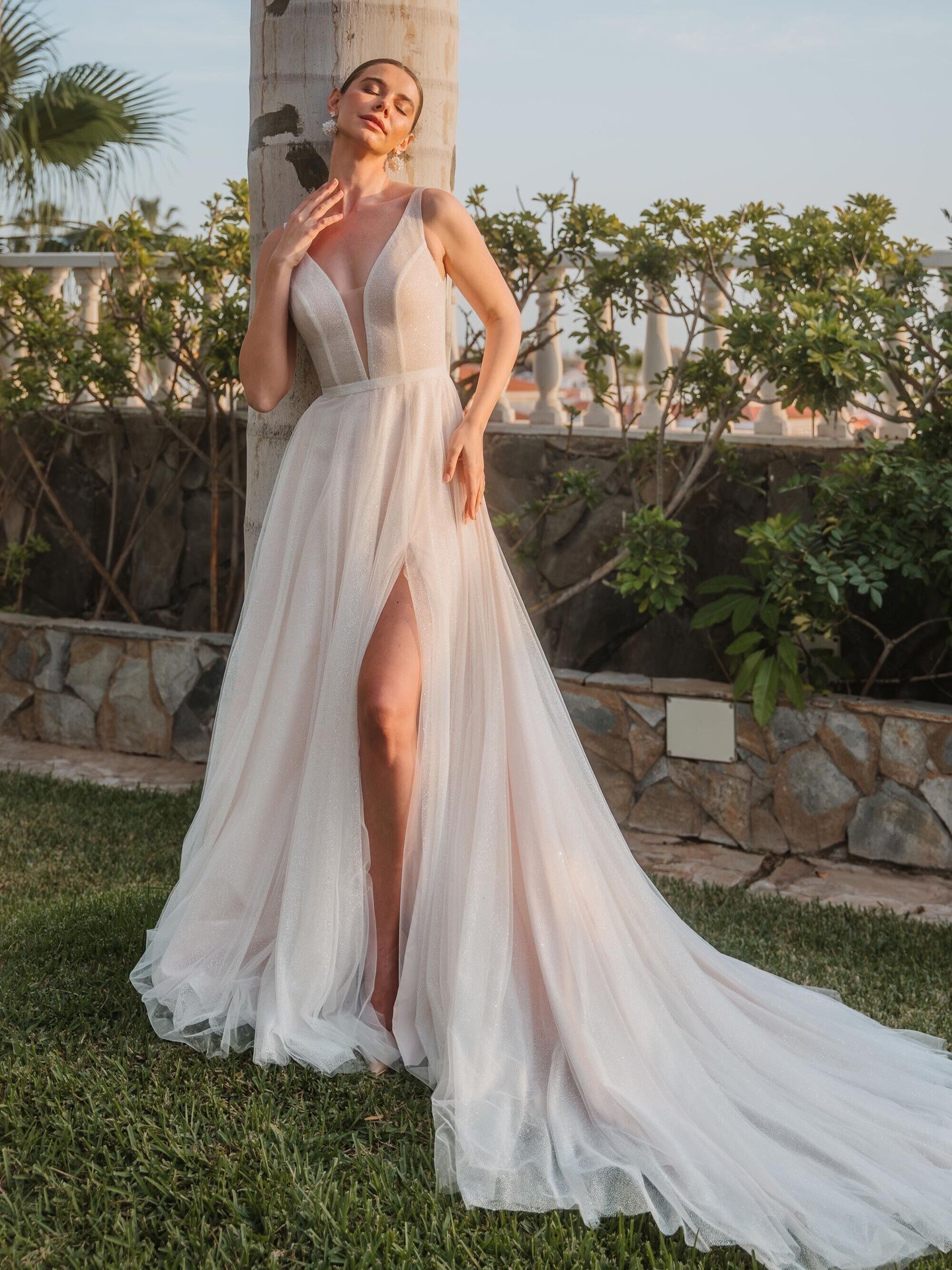 Haltet unsere Story im Auge, und ganz besonders bis Montag! Denn wir sind Eingeladen auf den 18. Geburtstag von @dianelegrandofficial 

❤️ Bucht euren kostenlosen Beratungs Termin direkt hier 
📒 https://www.brautmode-speyer.de/termin/
Oder ruft uns einfach an unter der: 📞 01737007271

#Brautkleid #Traumhochzeit #BridalFashion #Brautmode #SayYesToTheDress #Braut2026 #Hochzeitsinspiration #BrideToBe #ModernBridal #LuxuryWeddingDress #BrautkleidSpeyer #Hochzeitskleid2026 #Brautatelier #BridalInspo #DressShopping #BridalGoals #speyer #mannheim #heidelberg #vividbridal Werbung