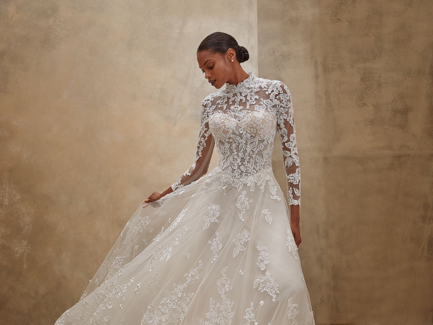 Kommende Woche werden wir euch die neue Kollektion von @demetriosbride zeigen können. Bleibt gespannt!

#demetrios #demetriosbridal

❤️ Bucht euren kostenlosen Beratungs Termin direkt hier 
📒 https://www.brautmode-speyer.de/termin/
Oder ruft uns einfach an unter der: 📞 01737007271

#Brautkleid #Traumhochzeit #BridalFashion #Brautmode #SayYesToTheDress #Braut2026 #Hochzeitsinspiration #BrideToBe #ModernBridal #LuxuryWeddingDress #BrautkleidSpeyer #Hochzeitskleid2026 #Brautatelier #BridalInspo #DressShopping #BridalGoals #speyer #mannheim #heidelberg #vividbridal Werbung