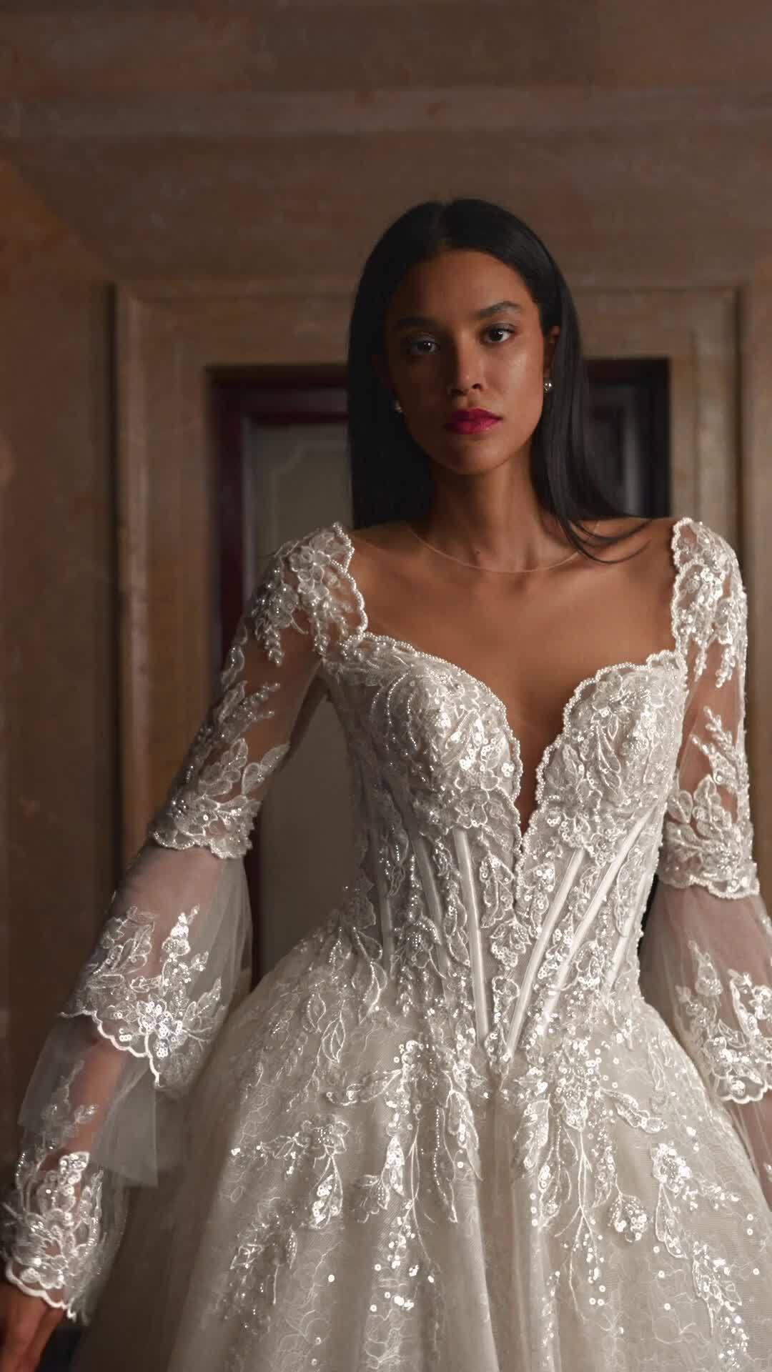 Elegance meets Glamour – dein perfektes Kleid wartet! @demetriosbride #demetrios #demetriosplatinium

❤️ Bucht euren kostenlosen Beratungs Termin direkt hier 
📒 https://www.brautmode-speyer.de/termin/
Oder ruft uns einfach an unter der: 📞 01737007271

#Brautkleid #Traumhochzeit #BridalFashion #Brautmode #SayYesToTheDress #Braut2026 #Hochzeitsinspiration #BrideToBe #ModernBridal #LuxuryWeddingDress #PrincessDress #BrautkleidSpeyer #Hochzeitskleid2026 #Brautatelier #BridalInspo #DressShopping #speyer #mannheim #heidelberg #vividbridal Werbung