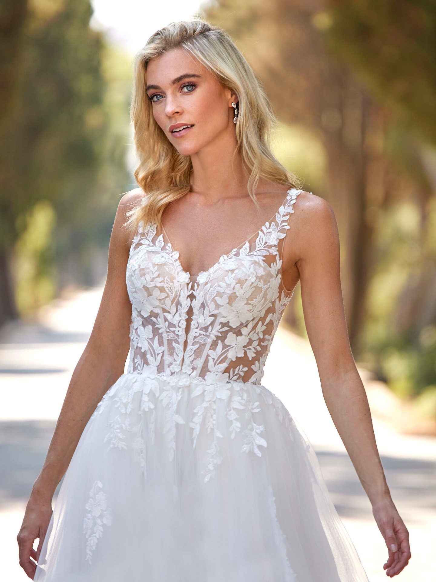 Genißet den Feiertag und Wochenende meine Lieben!

@ameliebridal 

❤️ Bucht euren kostenlosen Beratungs Termin direkt hier 
📒 https://www.brautmode-speyer.de/termin/
Oder ruft uns einfach an unter der: 📞 01737007271

#Brautkleid #Traumhochzeit #BridalFashion #Brautmode #SayYesToTheDress #Braut2027 #Hochzeitsinspiration #BrideToBe #ModernBridal #LuxuryWeddingDress #BrautkleidSpeyer #Hochzeitskleid2027 #Brautatelier #BridalInspo #DressShopping #BridalGoals #speyer #mannheim #heidelberg #vividbridal Werbung