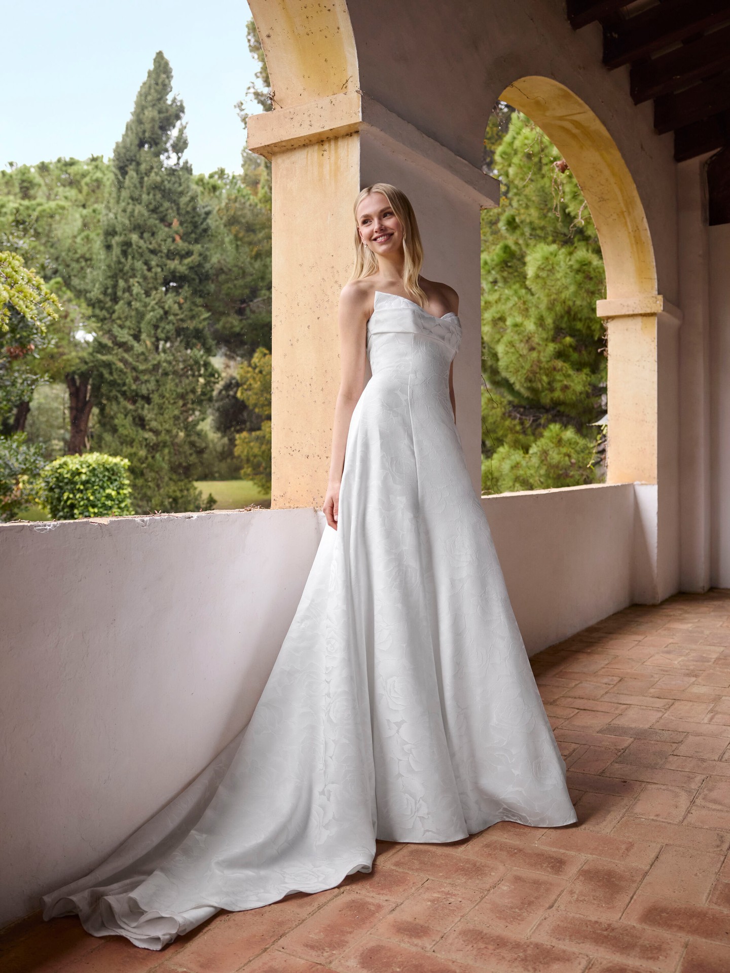 Clean Chic ist dieses Jahr der trent den man in jeder Kollektion wieder findet!

❤️ Bucht euren kostenlosen Beratungs Termin direkt hier 
📒 https://www.brautmode-speyer.de/termin/
Oder ruft uns einfach an unter der: 📞 01737007271

#whiteone #whiteonebridal
#Brautkleid #Traumhochzeit #Hochzeitskleid #Brautmode #SayYesToTheDress #Braut2026 #Hochzeitsinspiration #BrideToBe
#ModernBridal #MinimalistBride #SustainableBridal #BrautkleidSpeyer #Hochzeitskleid2026 #Brautatelier #BridalInspo #DressShopping #BridalGoals #speyer #mannheim #heidelberg #vividbridal Werbung