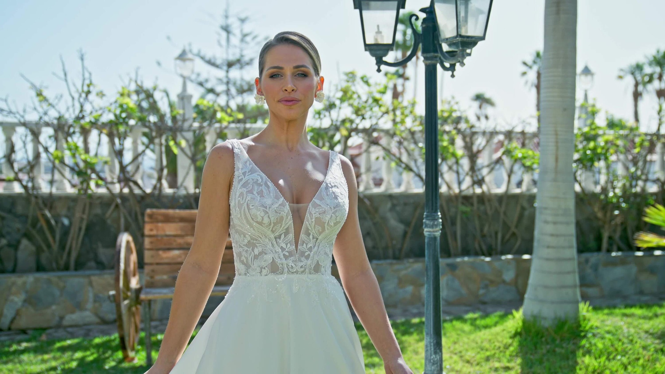 Dein Tag, deine Entscheidung, dein Traumkleid. 💒 👰 ❤️ 

❤️ Bucht euren kostenlosen Beratungs Termin direkt hier 
📒 https://www.brautmode-speyer.de/termin/
Oder ruft uns einfach an unter der: 📞 01737007271

@lisadonettibridalofficial #lisadonetti
#Brautkleid #Traumhochzeit #BridalFashion #Brautmode #SayYesToTheDress #Braut2026 #Hochzeitsinspiration #BrideToBe
#ModernBridal #LuxuryWeddingDress #BrautkleidSpeyer #Hochzeitskleid2026 #Brautatelier #BridalInspo #DressShopping #BridalGoals #speyer #mannheim #heidelberg #vividbridal Werbung