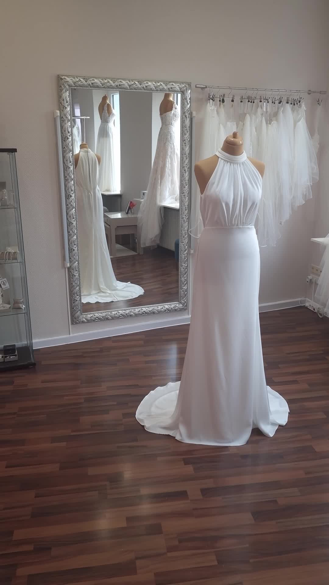 Clean und Chic @whiteonebridal 

❤️ Bucht euren kostenlosen Beratungs Termin direkt hier 
📒 https://www.brautmode-speyer.de/termin/
Oder ruft uns einfach an unter der: 📞 01737007271

#Brautkleid #Traumhochzeit #Hochzeitskleid #Brautmode #SayYesToTheDress #Braut2026 #Hochzeitsinspiration #BrideToBe
#ModernBridal #MinimalistBride #SustainableBridal #BrautkleidSpeyer #Hochzeitskleid2026 #Brautatelier #BridalInspo #DressShopping #BridalGoals #speyer #mannheim #heidelberg #vividbridal Werbung